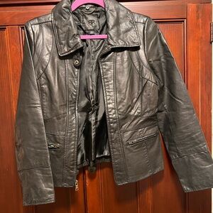Banana Republic women’s leather jacket. Worn, but with plenty of life left!